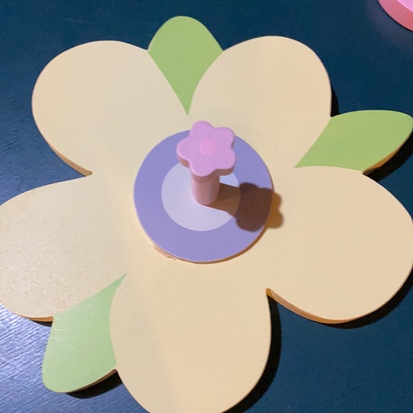 Set of 3 flower wall plaque with pegs - Picture 2 of 4